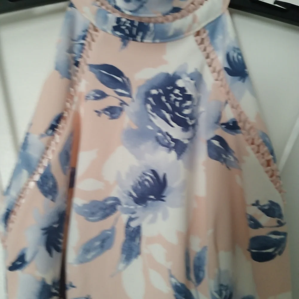 Dress - Picture 3 of 7